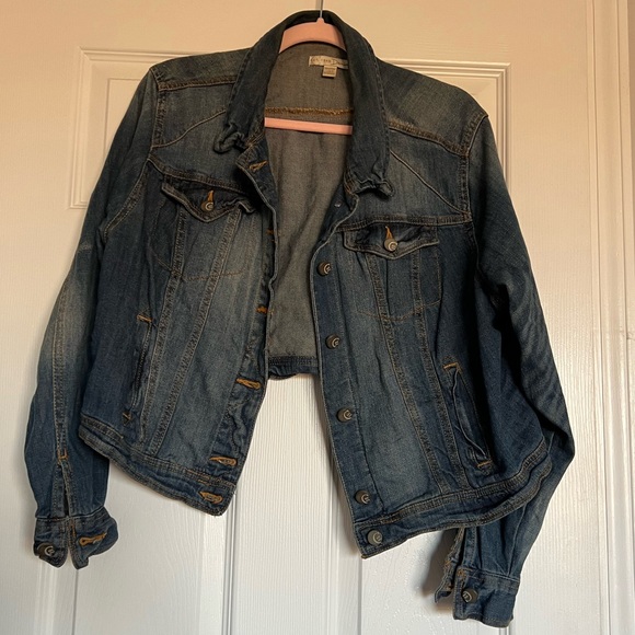 Short Jean Jacket - Picture 1 of 8